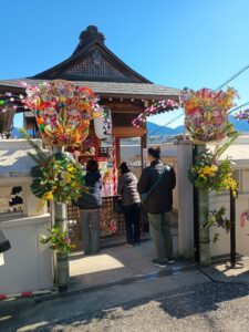 富栄戎（とみさかえびす）